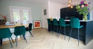 Zitmeubelen zijn sfeerbepalend in de eetkamer